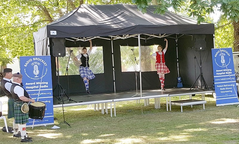 highland dancers